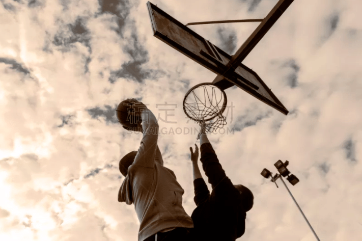 芝加哥白袜正式签约村上宗隆：2 年 3400 万美元，向养乐多燕子支付 657.5 万美元入札金